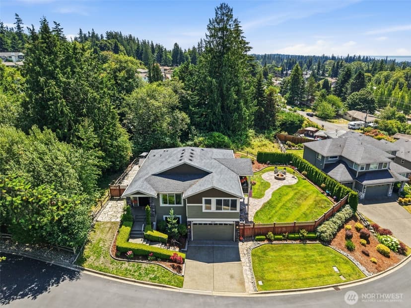 Property photo for 4802 Hunttings Lane, Mukilteo photo 4