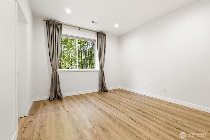 Property photo for 1737 Mt Baker Avenue NE, Renton photo 33