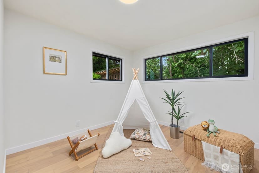 Property photo for 10012 8th Avenue NW, Seattle photo 26