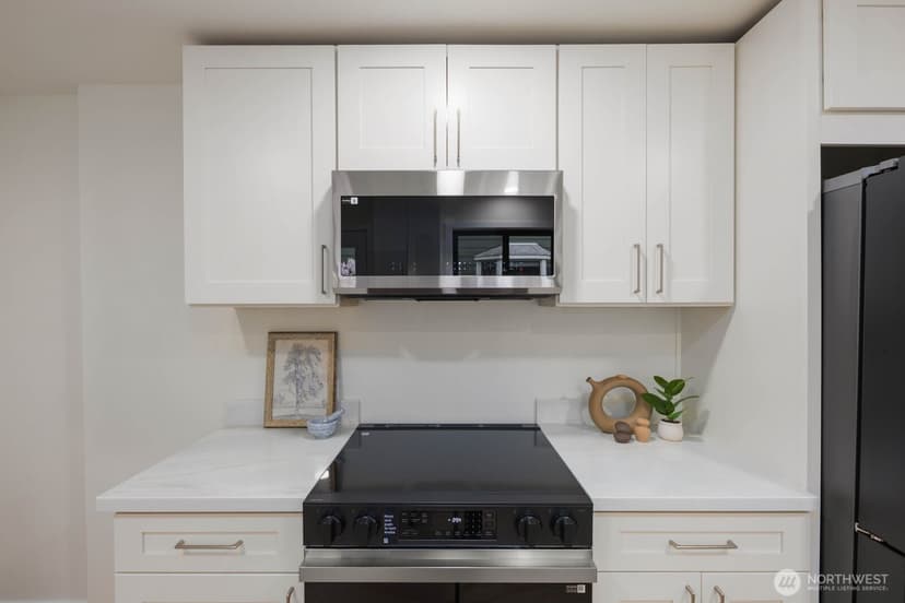 Property photo for 10012 8th Avenue NW, Seattle photo 19
