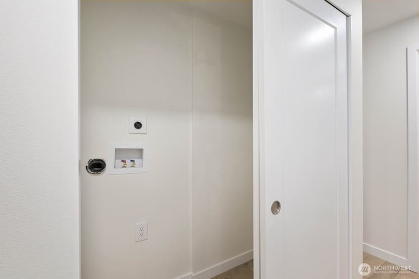 Property photo for 10012 8th Avenue NW, Seattle photo 34