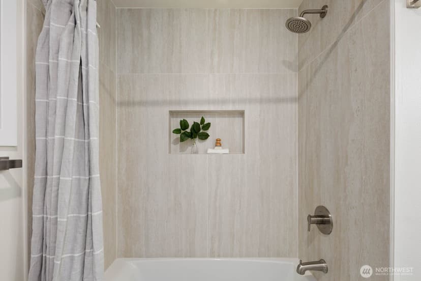 Property photo for 10012 8th Avenue NW, Seattle photo 32