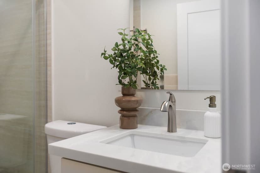 Property photo for 10012 8th Avenue NW, Seattle photo 24