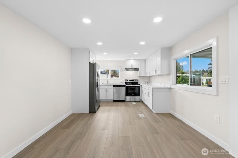 Property photo for 12200 Stone Avenue N #38, Seattle photo 9