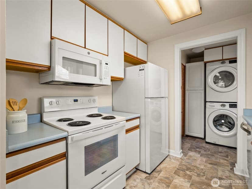 Property photo for 2402 N Stevens Street, Tacoma photo 11