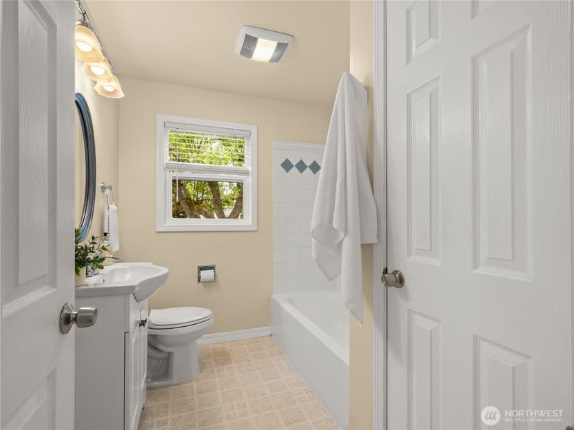 Property photo for 2402 N Stevens Street, Tacoma photo 15