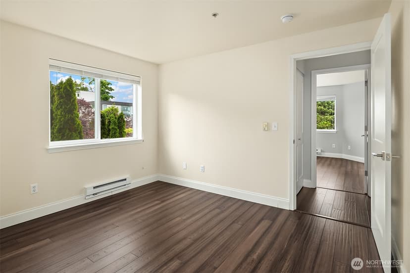 Property photo for 1818 18th Avenue #204, Seattle photo 15