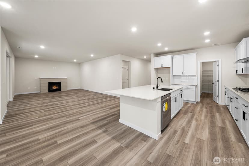 Property photo for 13910 208th Avenue E, Bonney Lake photo 12