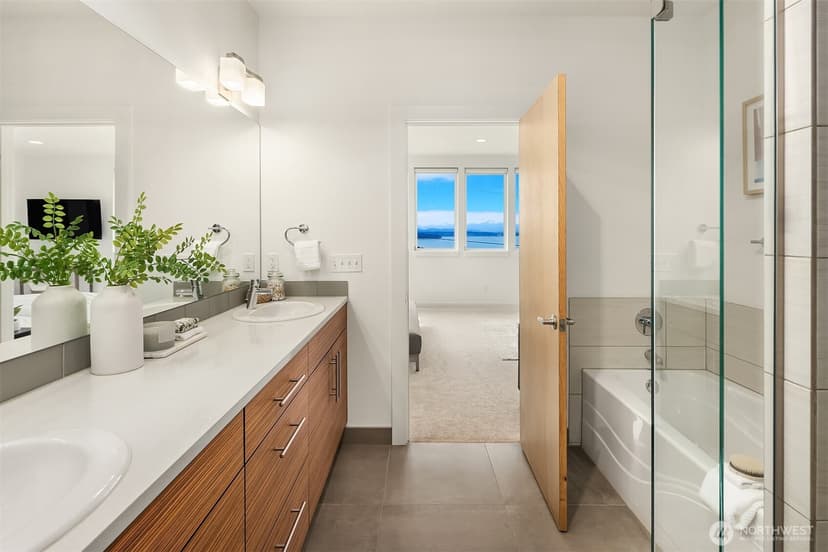 Property photo for 7349 California Avenue SW, Seattle photo 19