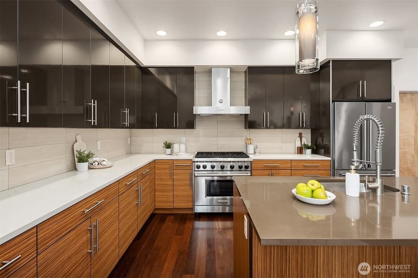 Property photo for 7349 California Avenue SW, Seattle photo 11