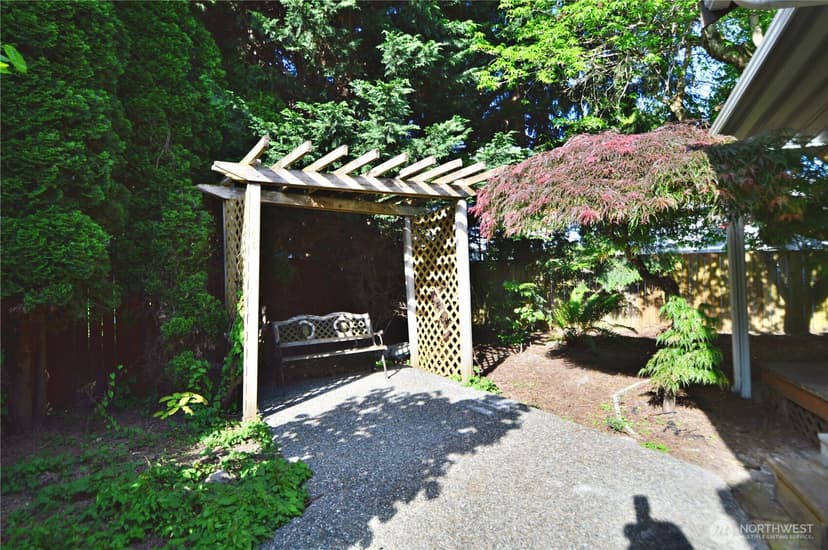 Property photo for 910 11th Street SE, Puyallup photo 23