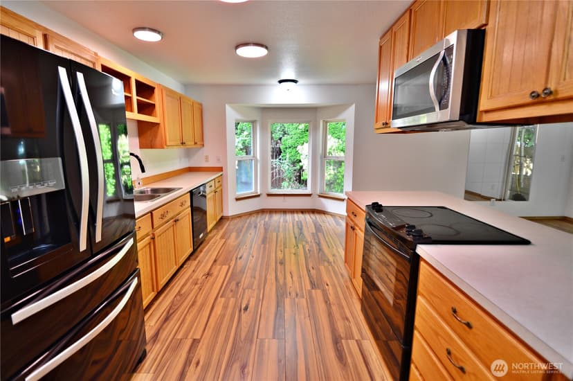 Property photo for 910 11th Street SE, Puyallup photo 6