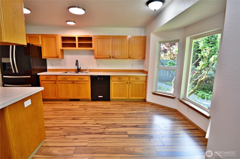 Property photo for 910 11th Street SE, Puyallup photo 7