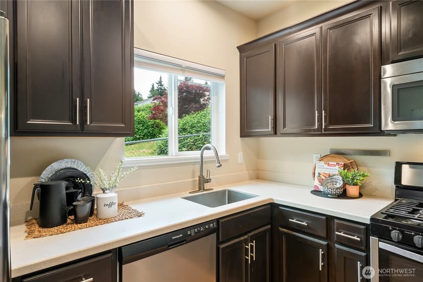 Property photo for 7270 E Grandview Street, Port Orchard photo 9