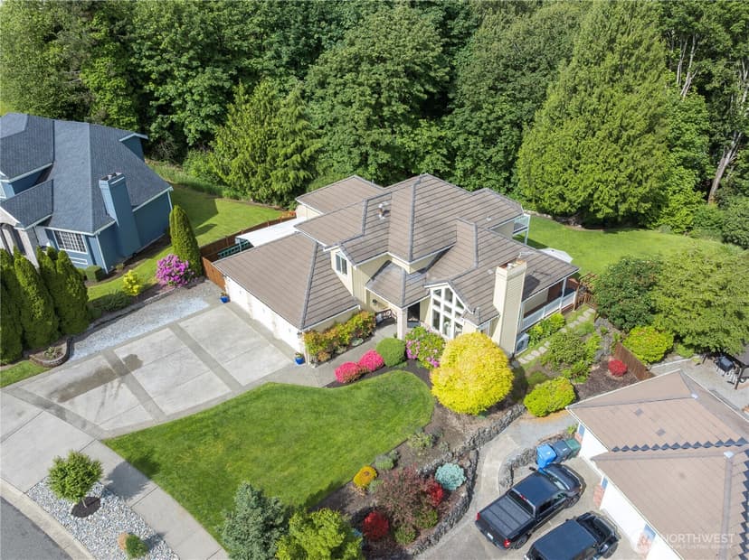 Property photo for 1702 14th Street SW, Puyallup photo 2