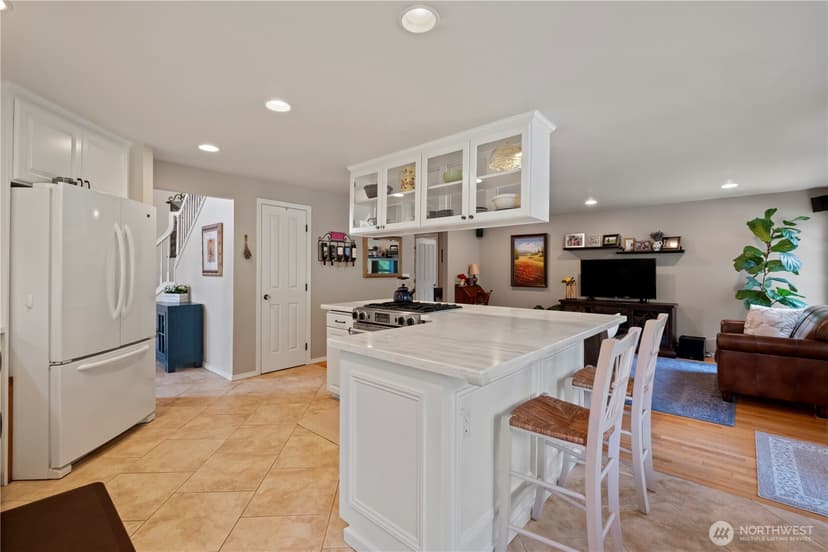 Property photo for 1702 14th Street SW, Puyallup photo 13