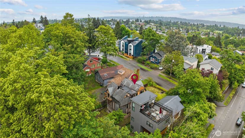 Property photo for 4563 33rd Avenue S, Seattle photo 8