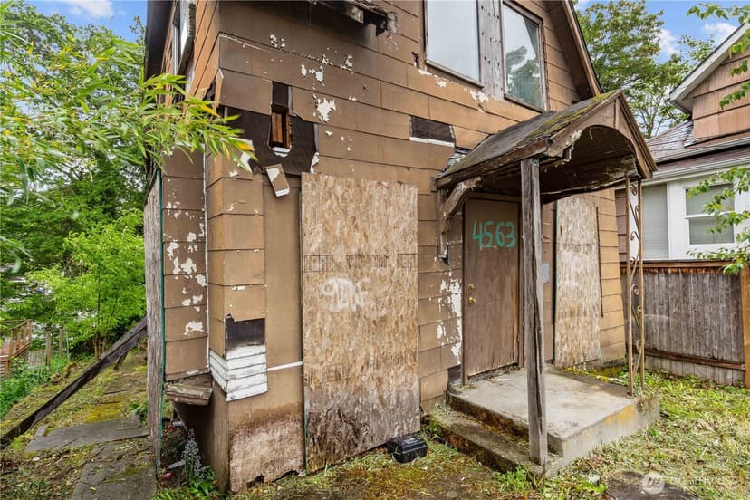 Property photo for 4563 33rd Avenue S, Seattle photo 12