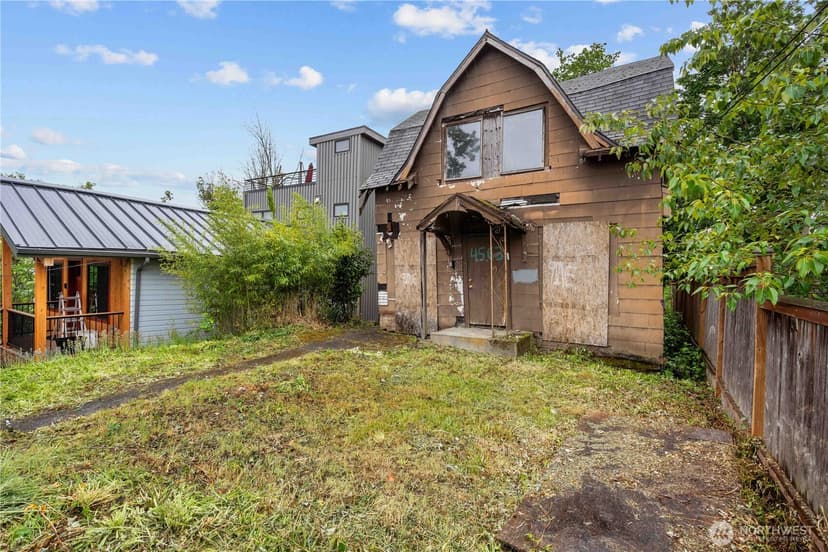 Property photo for 4563 33rd Avenue S, Seattle photo 10