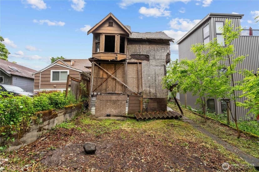 Property photo for 4563 33rd Avenue S, Seattle photo 16