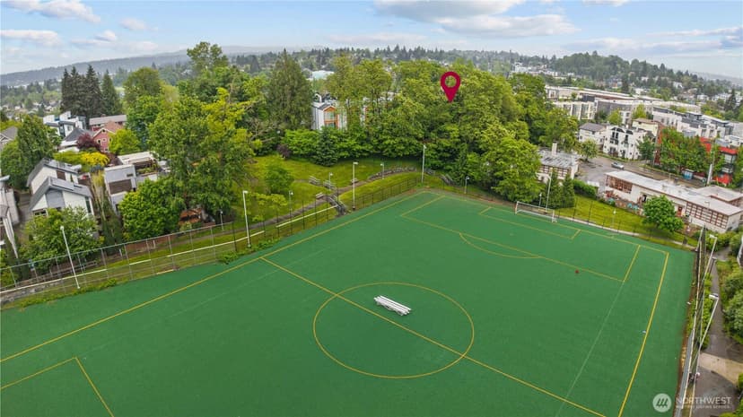 Property photo for 4563 33rd Avenue S, Seattle photo 29