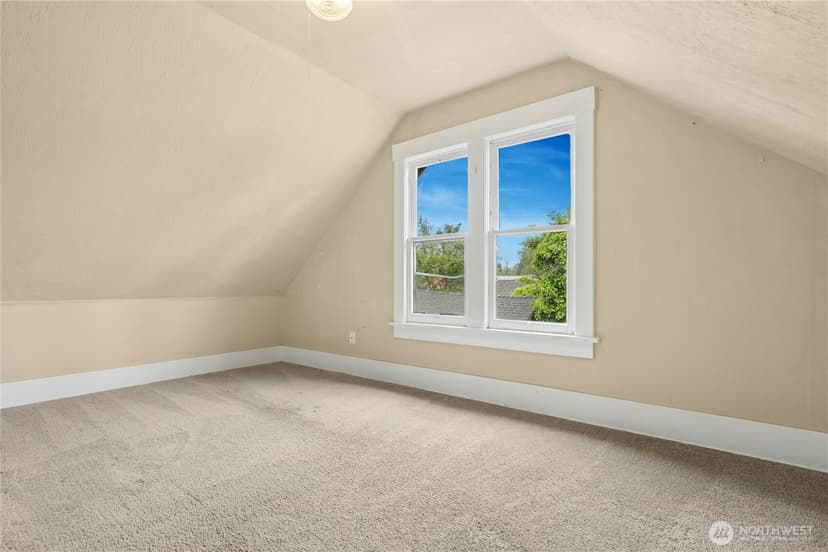 Property photo for 11815 85th Avenue S, Seattle photo 18