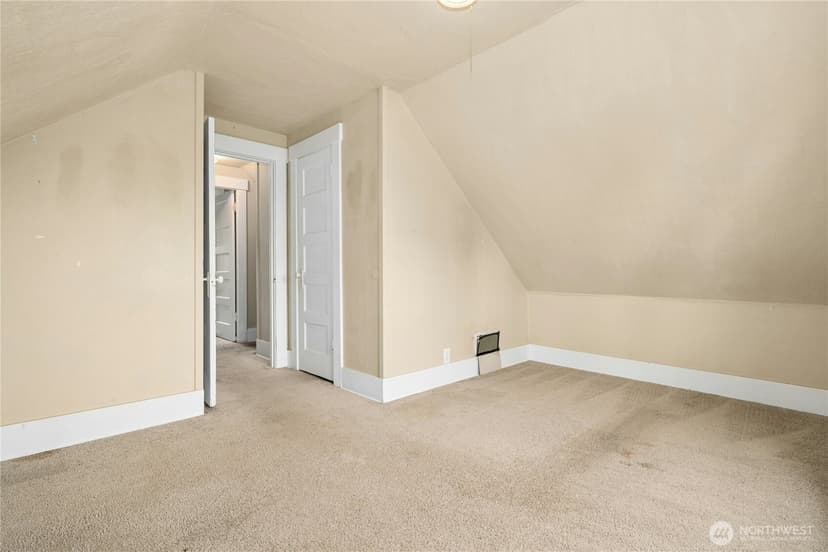 Property photo for 11815 85th Avenue S, Seattle photo 21