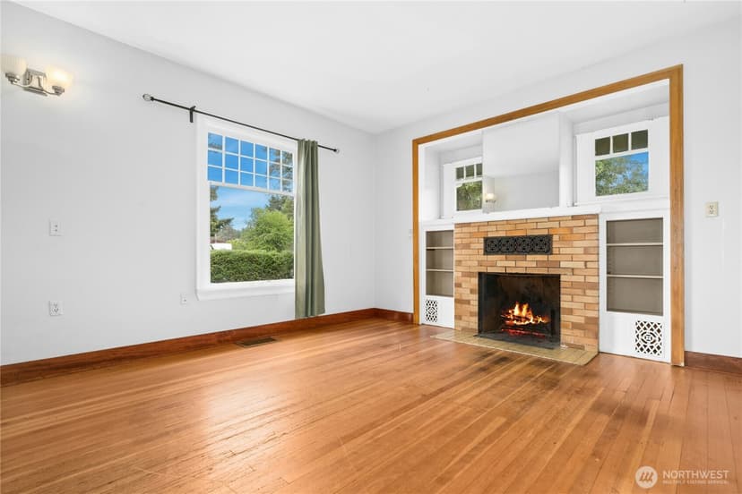 Property photo for 11815 85th Avenue S, Seattle photo 9