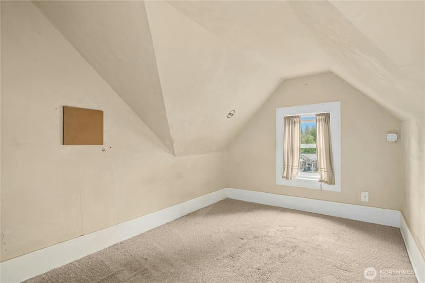 Property photo for 11815 85th Avenue S, Seattle photo 19