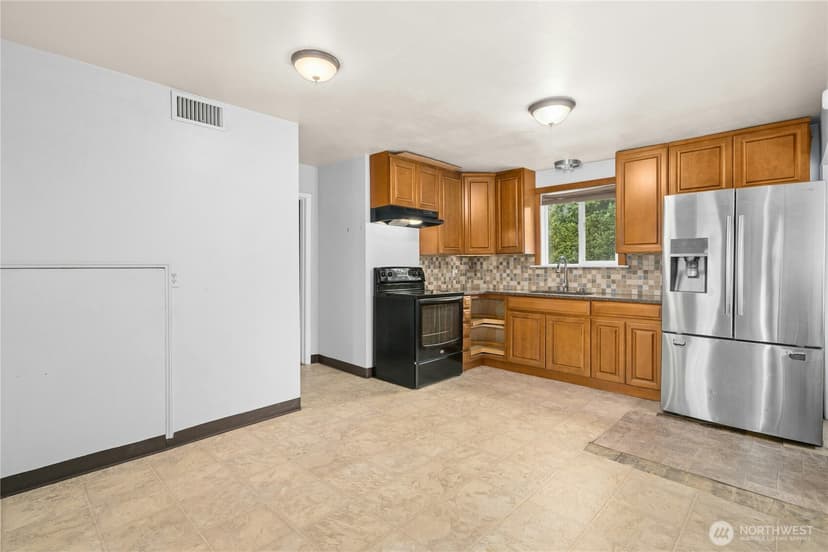 Property photo for 11815 85th Avenue S, Seattle photo 11