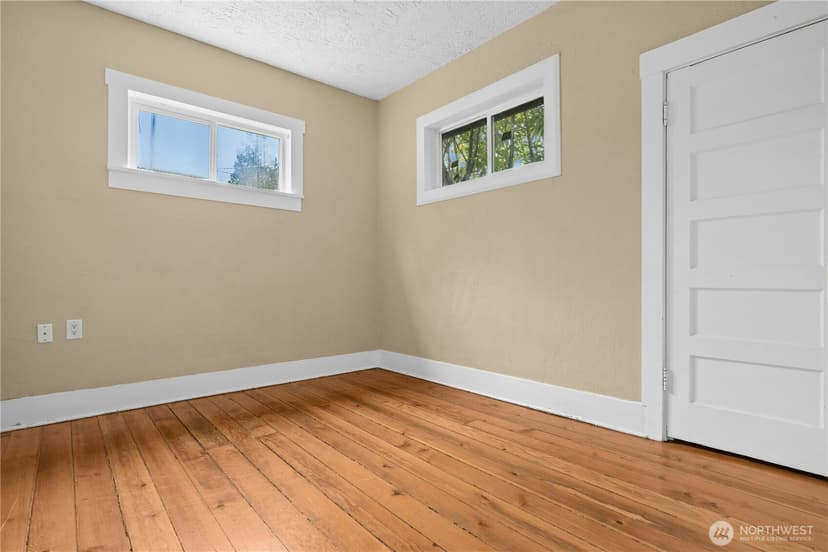 Property photo for 11815 85th Avenue S, Seattle photo 14
