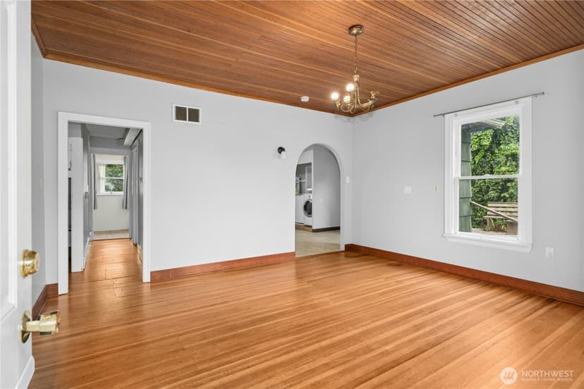 Property photo for 11815 85th Avenue S, Seattle photo 8