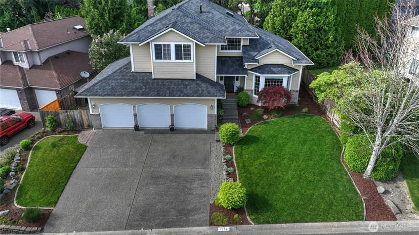 Property photo for 1952 S 371st Pl, Federal Way