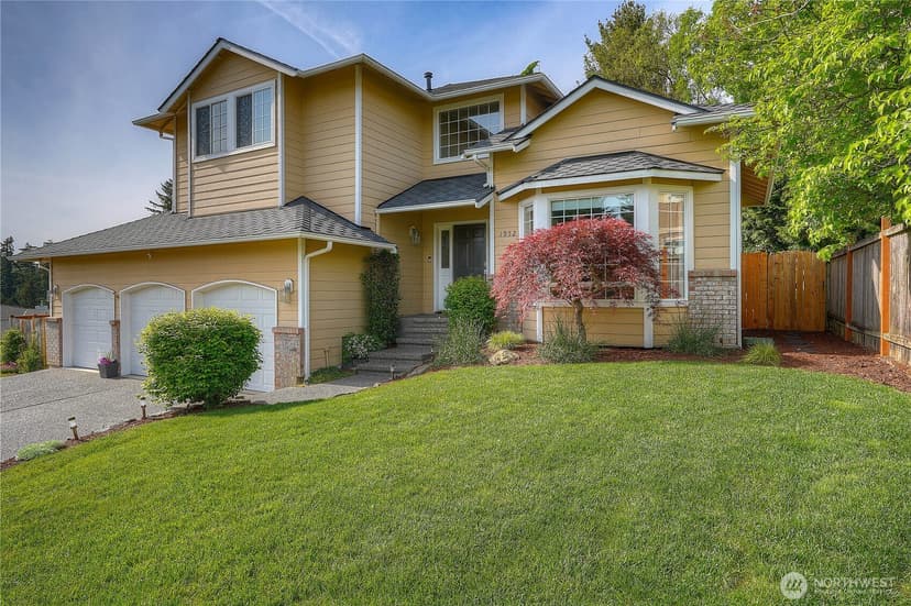 Property photo for 1952 S 371st Pl, Federal Way photo 2