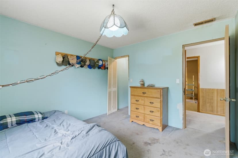Property photo for 3610 Branson Dr SE, Port Orchard photo 14