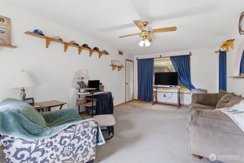 Property photo for 3610 Branson Dr SE, Port Orchard photo 29