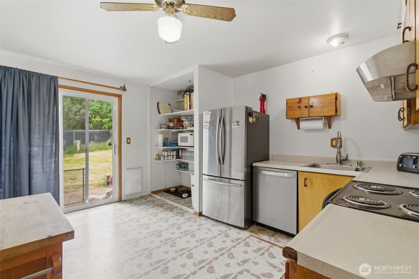 Property photo for 3610 Branson Dr SE, Port Orchard photo 24