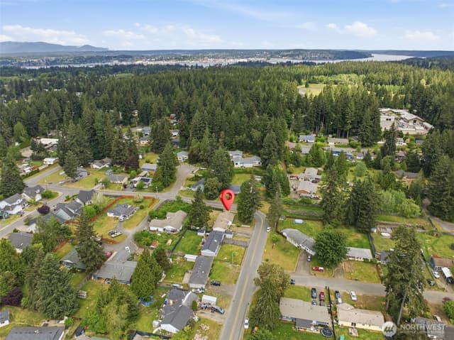Property photo for 3610 Branson Dr SE, Port Orchard photo 5