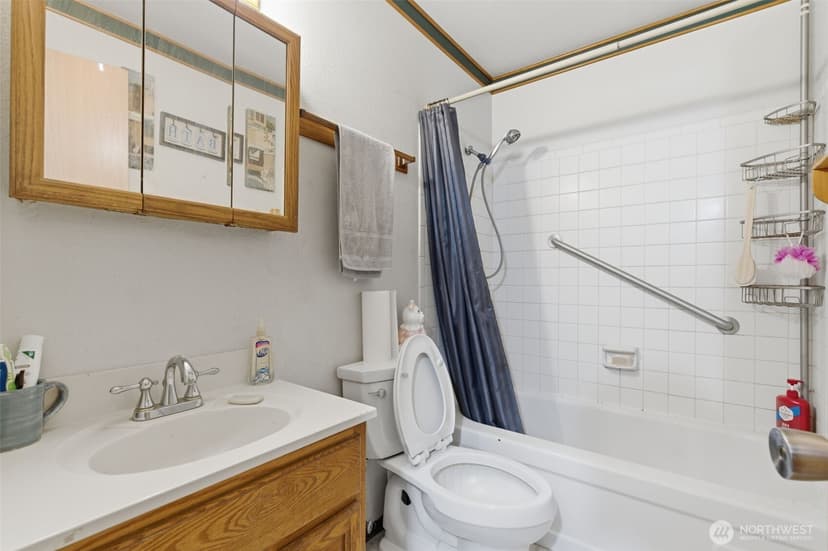 Property photo for 3610 Branson Dr SE, Port Orchard photo 19