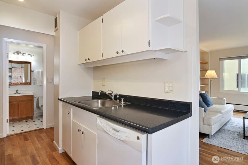 Property photo for 1200 Boylston Avenue #304, Seattle photo 12