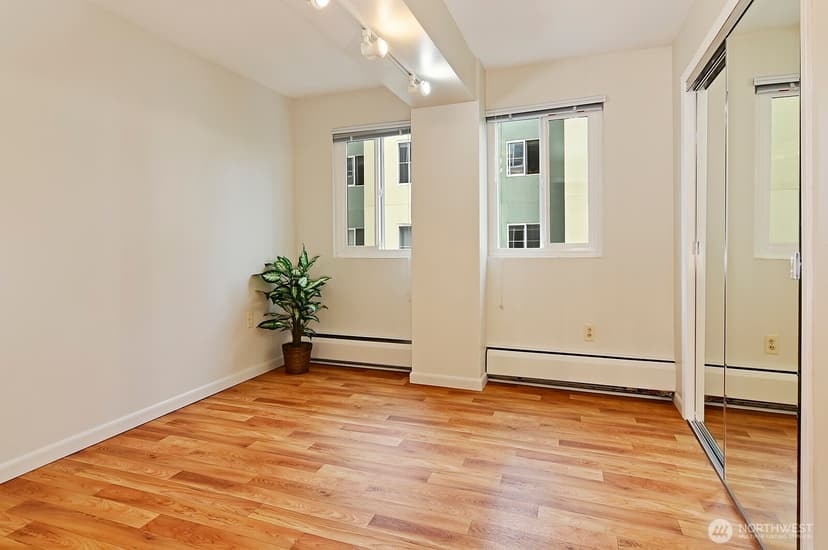 Property photo for 1200 Boylston Avenue #304, Seattle photo 9