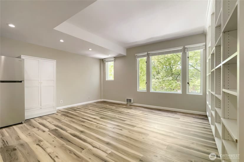Property photo for 2700 4th Avenue #301, Seattle photo 7