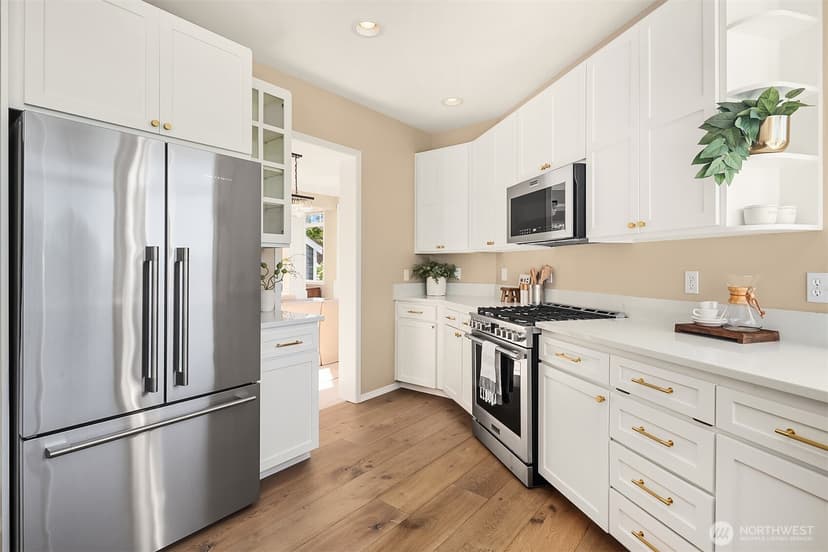 Property photo for 2112 N 64th Street, Seattle photo 10