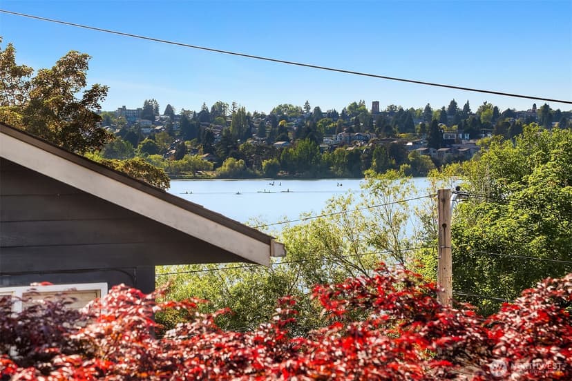 Property photo for 2112 N 64th Street, Seattle photo 16