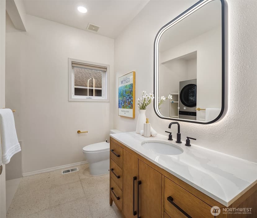 Property photo for 2112 N 64th Street, Seattle photo 19