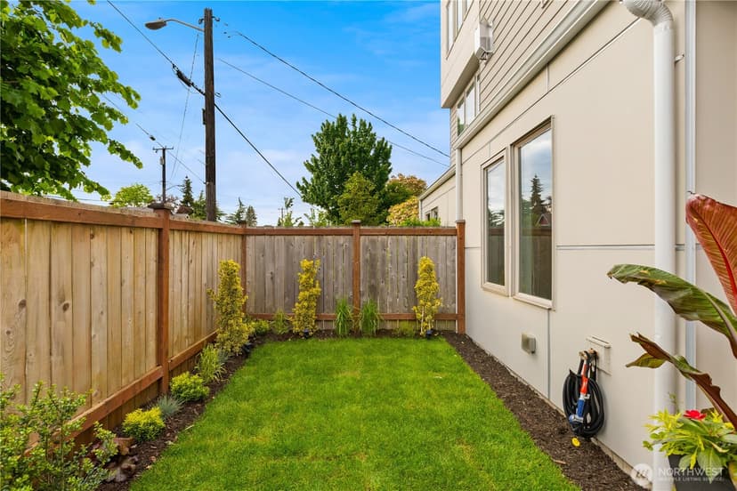 Property photo for 12002 Greenwood Avenue N, Seattle photo 33