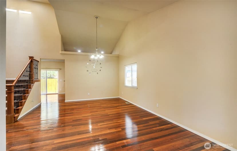 Property photo for 5709 119th Place NE, Marysville photo 6