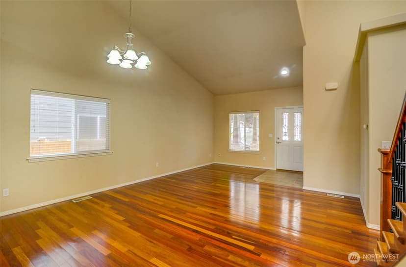 Property photo for 5709 119th Place NE, Marysville photo 7