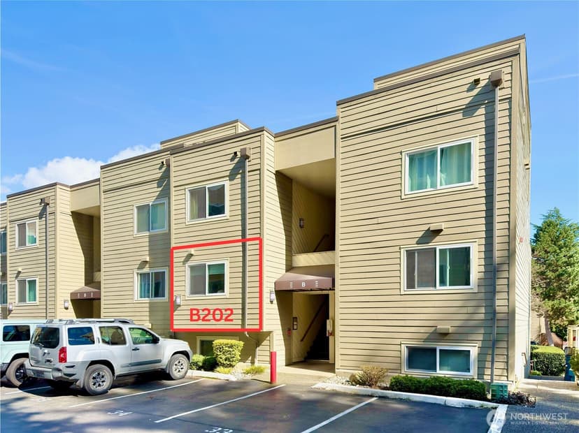 Property photo for 5834 NE 75th Street #B202, Seattle photo 6