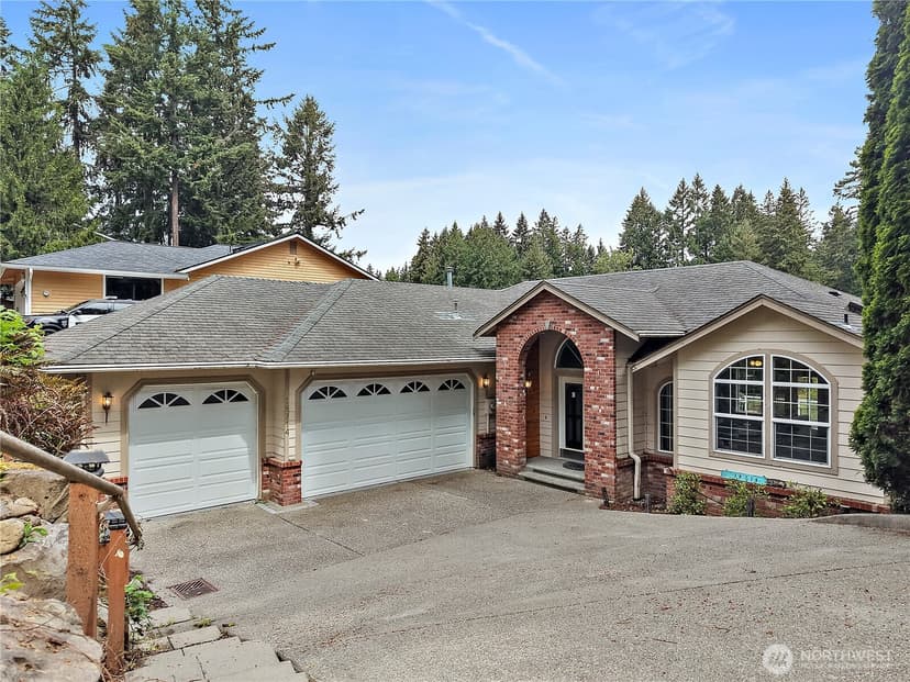 Property photo for 18714 McGhee Drive E, Bonney Lake photo 3